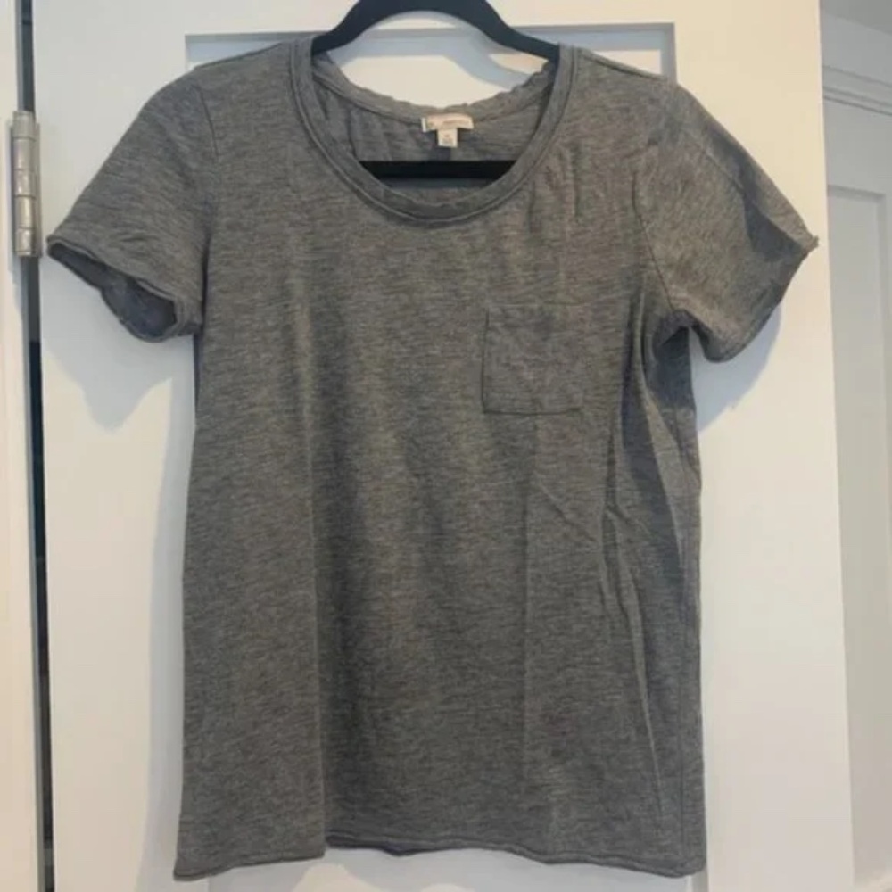 Gray GAP Short Sleeve Pocket T-Shirt [Extra Small / XS]